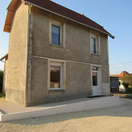 Le De La Butte Holiday home Champagne-Saint-Hilaire