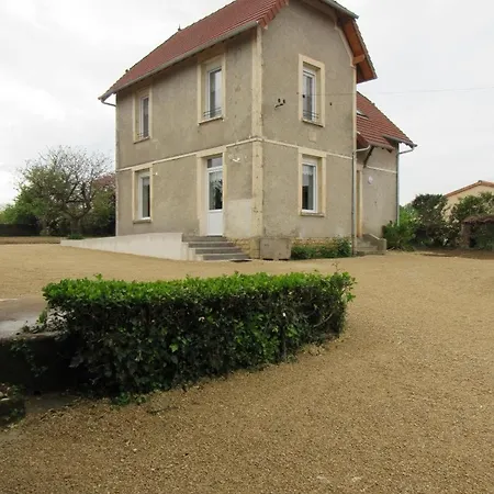 Le De La Butte Holiday home